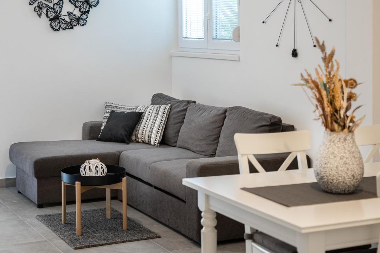 Apartments Juraj ペトルチャネ エクステリア 写真