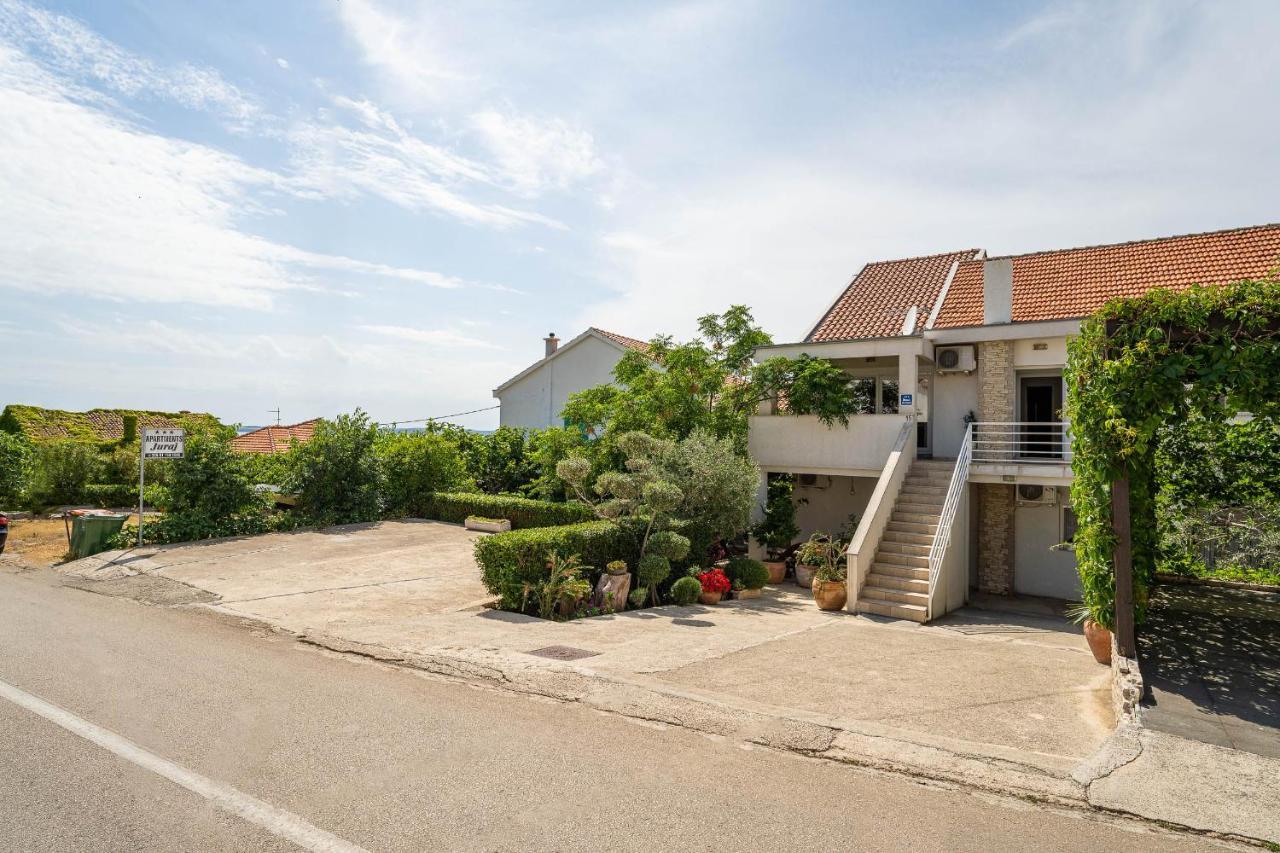 Apartments Juraj ペトルチャネ エクステリア 写真